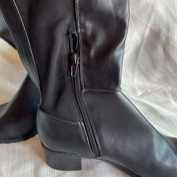 NWT UNISA Over-The- Knee  Boots 7M - Picture 10 of 12